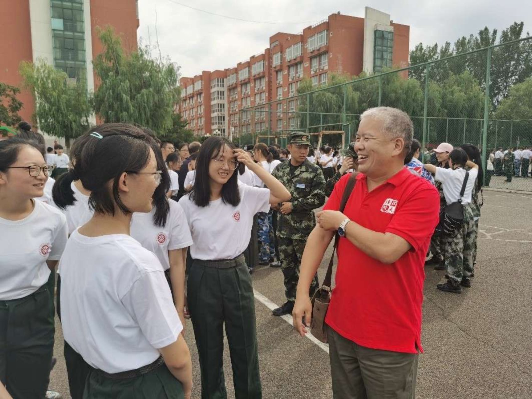 https://news.pku.edu.cn/images/2020-09/ca704a9310964cca8595cbf36032b7ca.jpeg